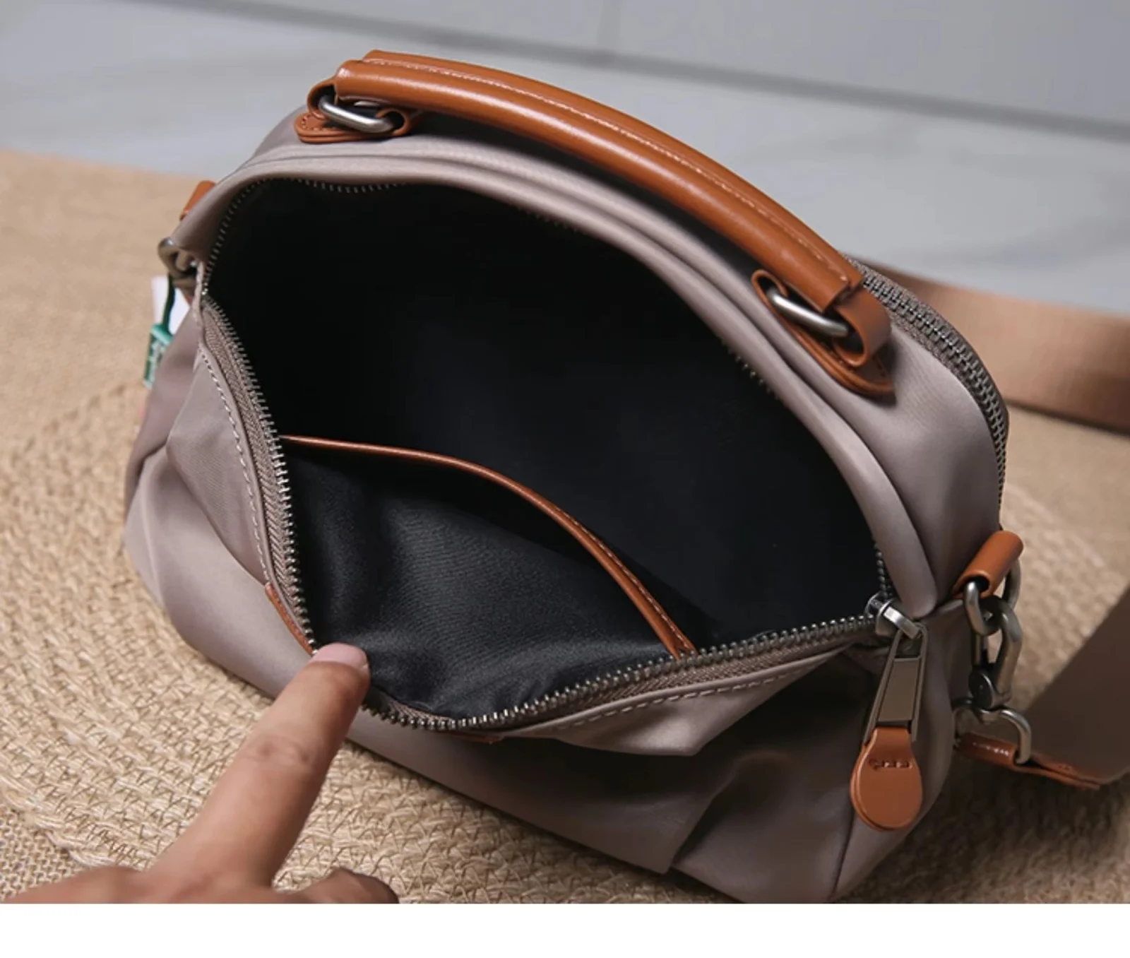 New Portable Nylon Cloth with Cowhide Shoulder Bag - Image 6
