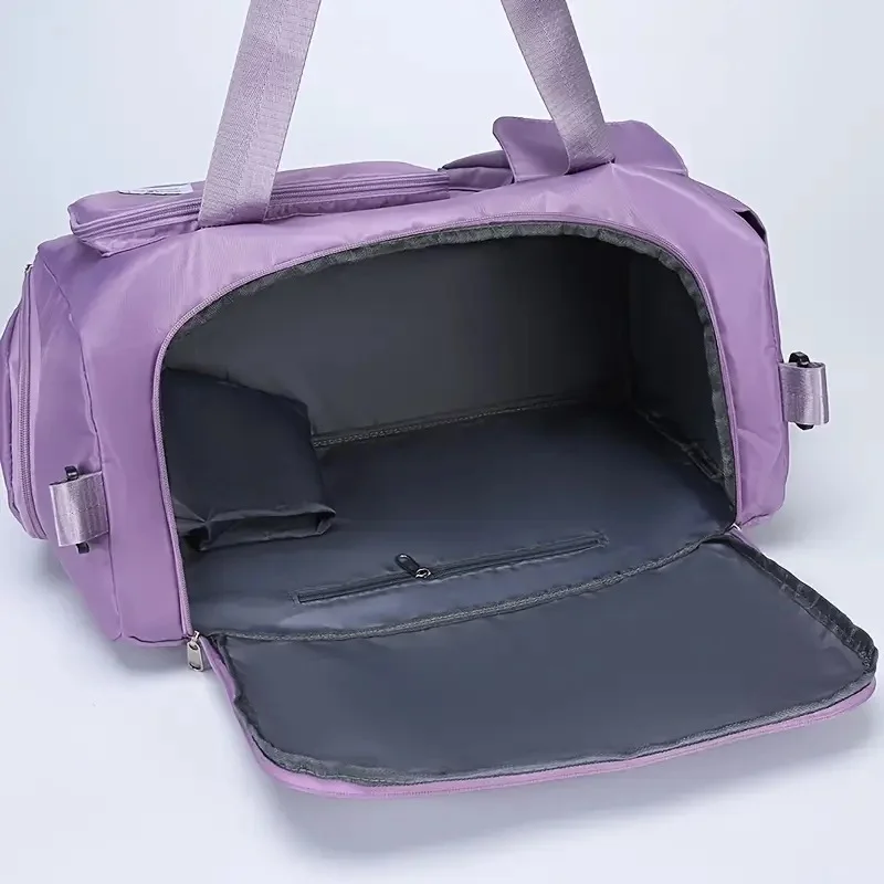 Fashionable Large Capacity Travel & Gym Bag - Image 3